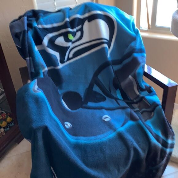 Northwest Company Seattle Seahawks Fleece Plush Blanket - Picture 2 of 7